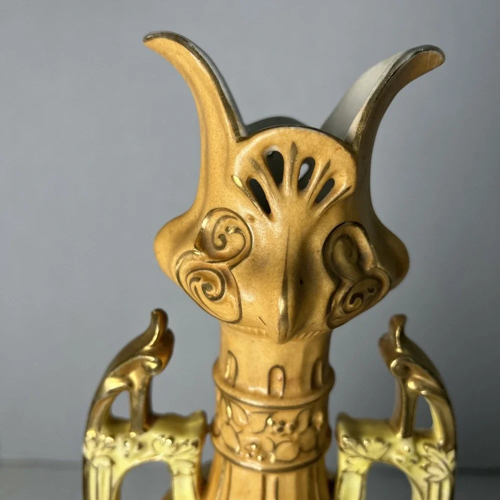 ANTIQUE ROYAL WETTINA FOOTED VASE-AUSTRIA-ROBERT‎ HANKE LATE 19th CENTURY 1508